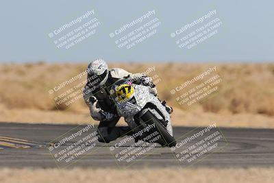 media/Mar-22-2025-CVMA (Sat) [[462c0ffedb]]/Race 13-Amateur Supersport Middleweight/